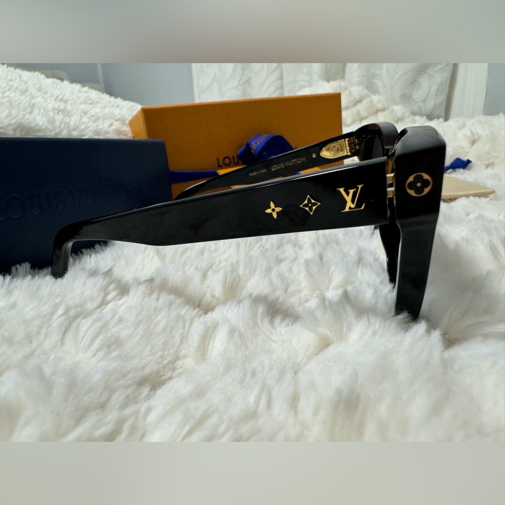 My Monogram Square Sunglasses -worn only once !